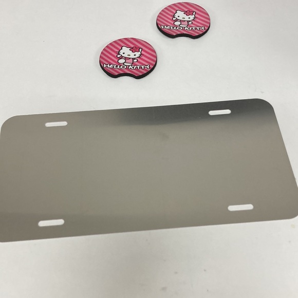 Hello Kitty License Plate With Cup Holder Inserts - Picture 5 of 5
